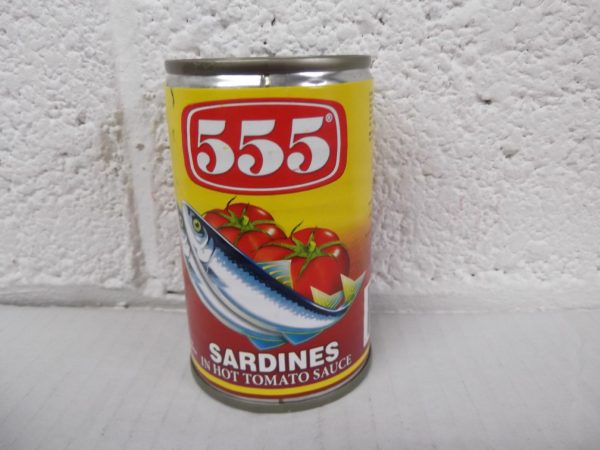 555 Sardines in Hot Tomato Sauce